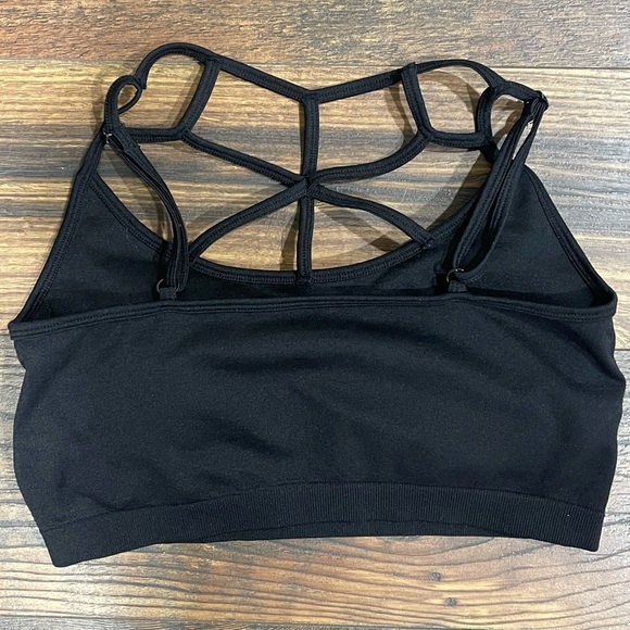 Bralette size large - Picture 2 of 2